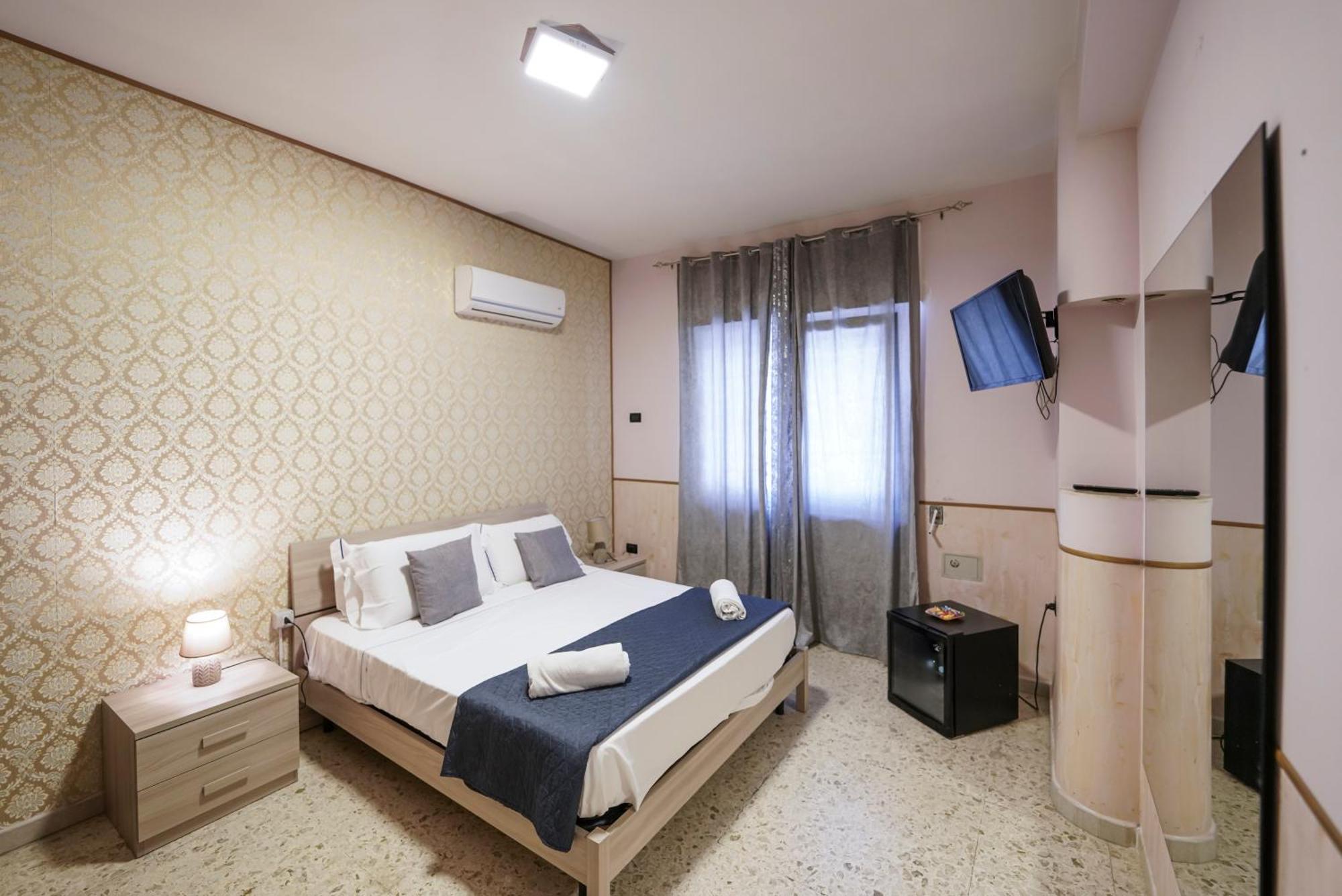 Napoli Fly Guest House 290 Esterno foto